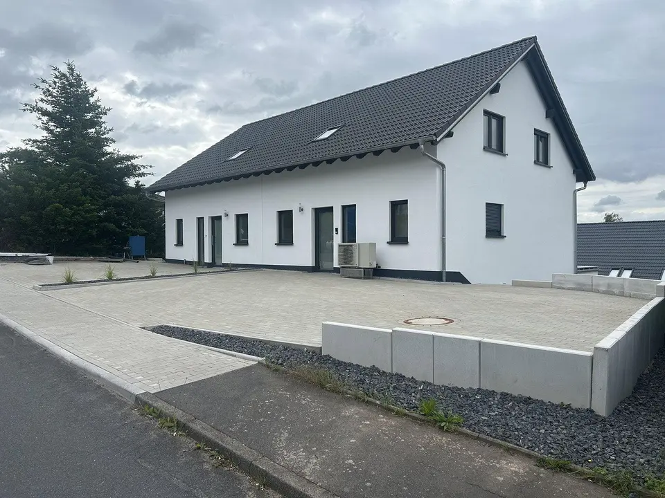 Prodej bytu  122 m², Petersberg/ Steinau