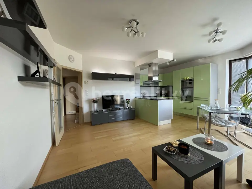 Pronájem bytu 3+kk 78 m², Nademlejnská, Praha