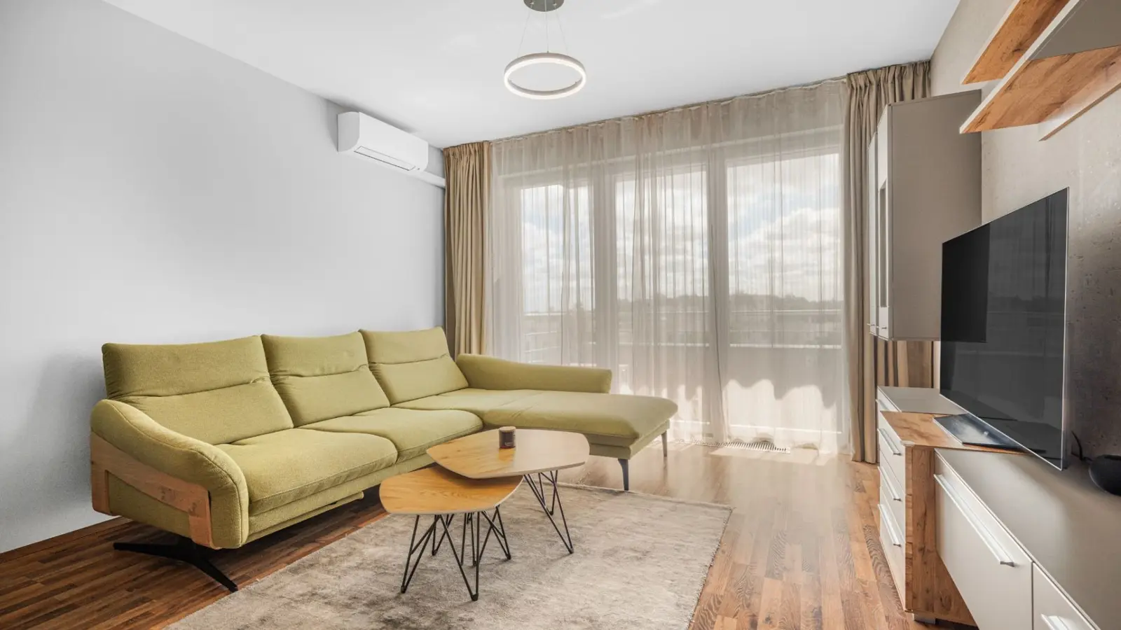 Prodej bytu 2+kk 73 m², Hlučkova, Praha