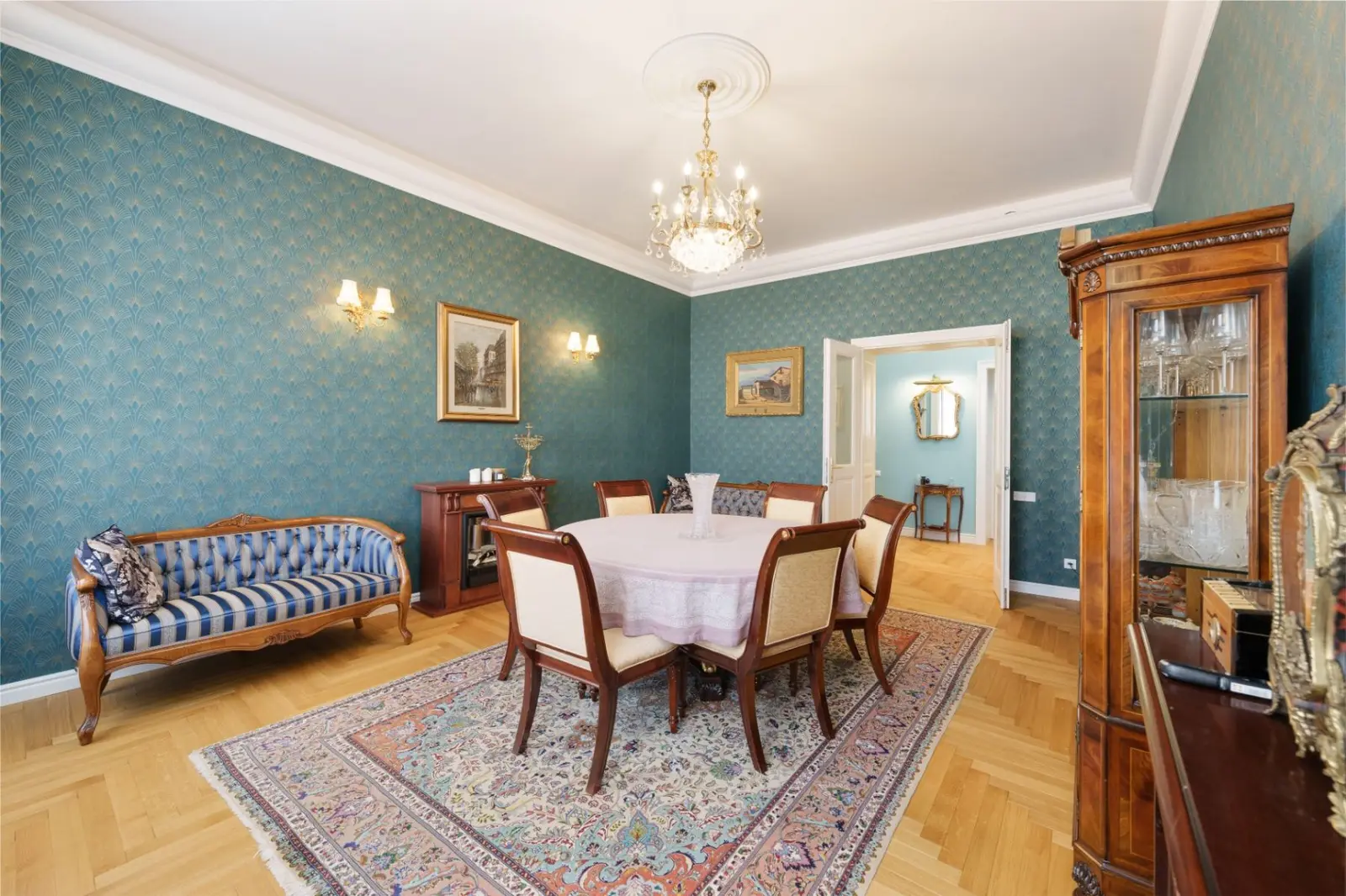 Prodej bytu 3+1 89 m², Vítězná, Karlovy Vary
