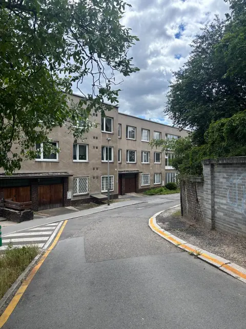 Prodej bytu 4+kk 64 m², U Dvou srpů, Praha