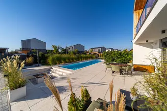 Prodej luxusního rodinného domu, 6+kk/T/L/G, Předboj.