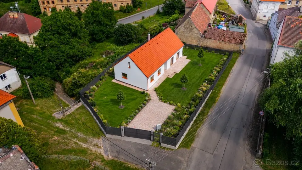 Prodej rodinného domu 120 m², pozemek 832 m² Chorušice - Vel