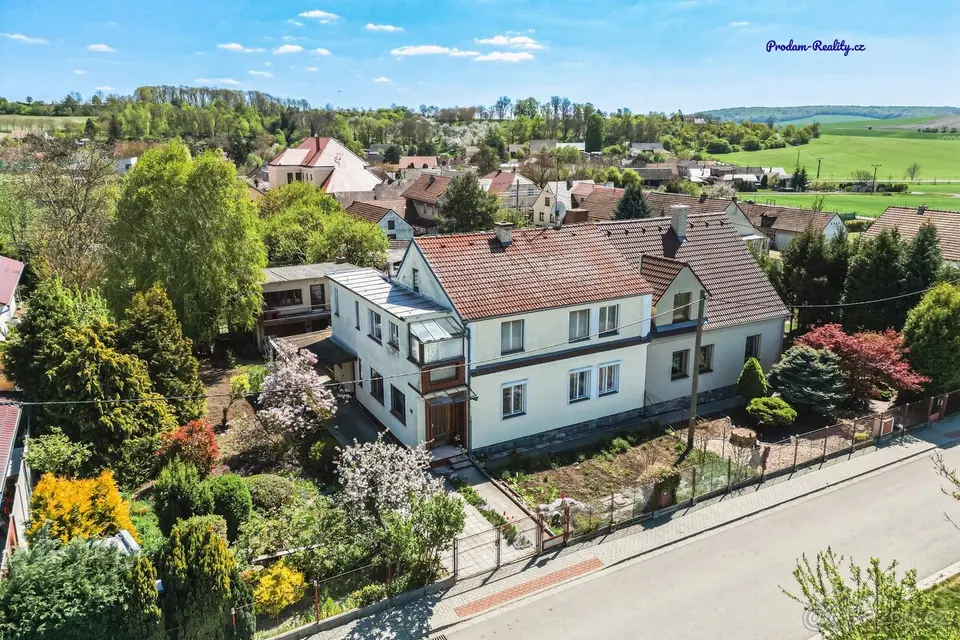 Prodej vícegeneračního domu 250 m², pozemek 1580 m², Podbřež
