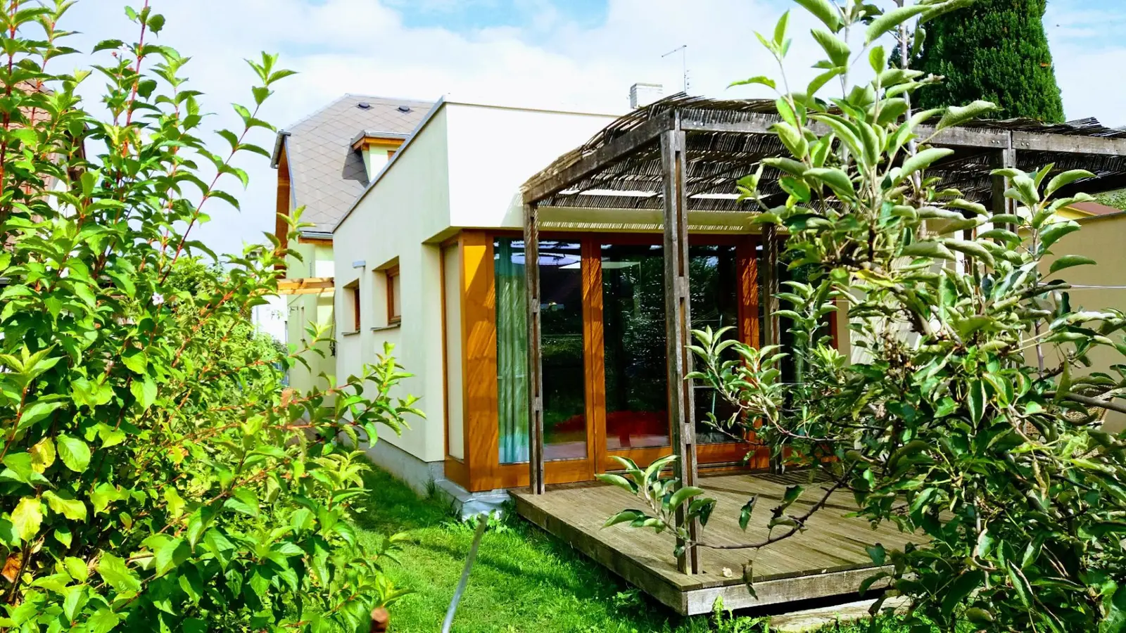 Pronájem domu 130 m², pozemek 420 m², Karoliny Světlé, Hradec Králové
