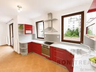 Pronájem krásného slunného bytu s balkónem v centru Brna