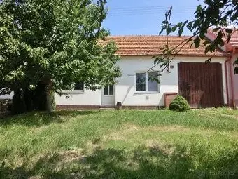 Rodinný dům 2+1 s druhou samostatnou stavbou v obci Nivnice