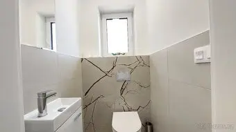 Dlouhodobý pronájem úplně nového domu s výhledem na Lipno